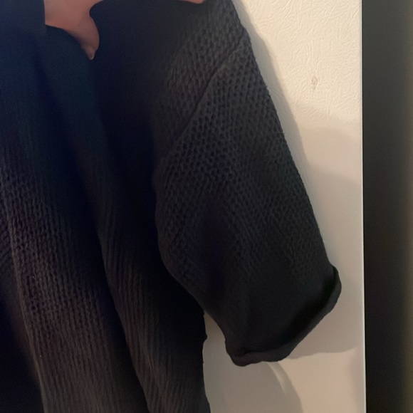 Express Women’s Oversized thick neck Black Sweater - Picture 4 of 5